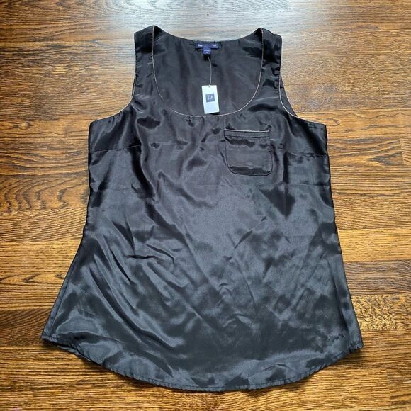 NWT - Gap Sleeveless Tank w/ gold accents - Size Medium - Picture 1 of 8